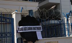 Yunanistan'ın Edirne Konsolosluğu önüne siyah çelenk bırakıldı