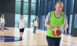 Cumhurbaşkanı Erdoğan arkadaşlarıyla basketbol oynadı