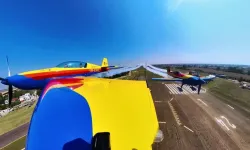 Gökyüzü akrobasi timi "Romanya'nın Şahinleri" ülke ülke dolaşarak adrenalin yaşatıyor