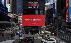 Times Meydanı'ndaki dijital panolarda "Invest in Türkiye" mesajı yayımlandı