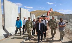Başkale-İran sınırında güvenlik duvarı inşa çalışmaları sürüyor