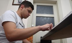 Hasta yatağında enstrümanlarla tanışan otizmli Yasin, eğitim almadan güzel sanatlar lisesini kazandı