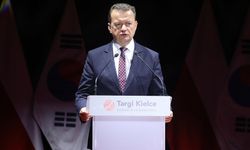 Polonya Savunma Bakanı Blaszczak, "çok gizli" belgeleri ifşa etmekle suçlanıyor