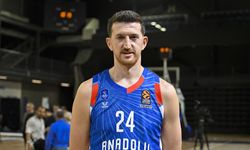 Anadolu Efes'in milli basketbolcusu Ercan Osmani, yeni sezonun başarılı geçeceğine inanıyor