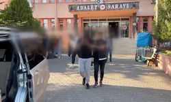 Karabük'te uyuşturucu operasyonunda yakalanan 2 zanlı tutuklandıKarabük'te düzenlenen uyuşturucu operasyonunda gözaltına
