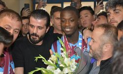 Trabzonspor'un yeni transferi Nicolas Pepe Trabzon'a geldi