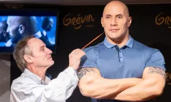 The Rock'un balmumu müzesi 'acil' ten rengi düzeltme üzerinde çalışıyor