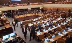 İsrail Meclisinin açılışında saldırı sirenleri çaldı