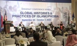Katar'da düzenlenen "İslamofobi" konulu konferansta "ortak hareket" çağrısı yapıldı