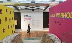 "Andy Warhol-İstanbul" pop-art sergisi ziyarete açıldı
