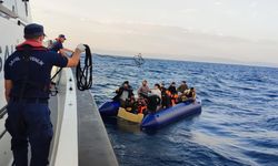 Ayvalık açıklarında 108 düzensiz göçmen kurtarıldı, 21 göçmen yakalandı