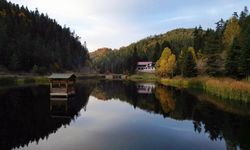 Sinop-Akgöl, ziyaretçilerine sonbaharın güzelliğini yaşatıyor