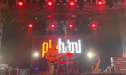 Adana'da 100. Yıl Cumhuriyet Konserleri'nde Pinhani grubu sahne aldı