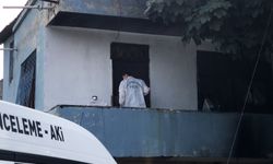 Adana'da bir kişi evde karısını baltayla öldürdü