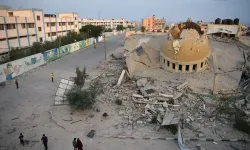 İsrail, Gazze Şeridi'ne saldırısında evleri ve camileri hedef aldı