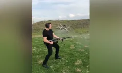 Elon Musk keskin nişancı tüfeği gösterisi: Viral sosyal medya paylaşımı