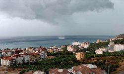 Antalya'nın Alanya ilçesinde denizde 2 hortum oluştu