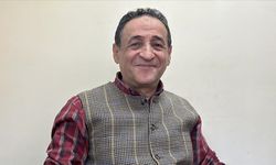 Şair Mürsel Sönmez: "Pakdil'in metinleri 'sert kabuklu Anadolu cevizine benzer"