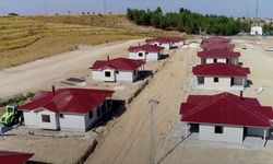 Bakan Özhaseki: Deprem bölgesinde 100 bin köy evimizi çelikten yapacağız