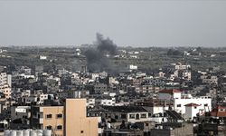 İsrail ordusu abluka altındaki Gazze Şeridi’ne saldırı başlattığını duyurdu
