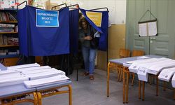 Yunanistan'da halk yerel seçim için sandık başında