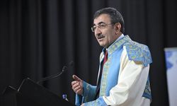 Cumhurbaşkanı Yardımcısı Yılmaz, Yüzüncü Yıl Üniversitesi Akademik Yılı Açılış Töreni'nde konuştu:
