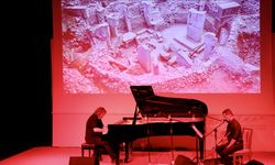 Piyanist Tuluyhan Uğurlu Sakarya'da konser verdi
