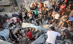 Gazze'de 2 cami daha İsrail saldırılarının hedefi oldu
