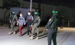 Hamas, 11 İsrailli esiri Kızılhaç yetkililerine teslim etti