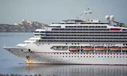 Carnival Glory yolcu gemisi yolcusu kayboldu, Sahil Güvenlik Meksika Körfezi'ni arıyor