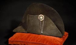 Napoleon'un ünlü şapkası açık artırmayla satılacak