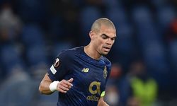 Pepe, Şampiyonlar Ligi'nde tarihe geçti