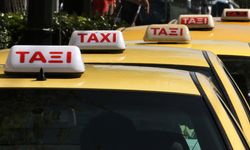 Atina'da taksiciler yeni vergi yasasına tepki için grevde