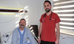 Kalp duvarı yırtılan hastayı, literatüre geçebilecek ameliyatla ölümden kurtardılar