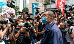 Jimmy Lai: Hong Kong demokrasi yanlısı medya patronunun davası başlıyor