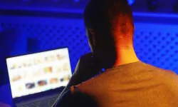 Üç büyük porno sitesi daha sıkı AB düzenlemeleriyle karşı karşıya kalacak