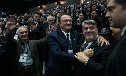 Beşiktaş Başkan adayları Serdal Adalı ile Hasan Arat, kucaklaştı