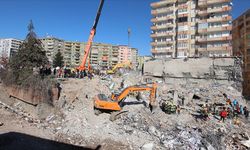 Depremde 77 kişinin öldüğü binanın inşasında elverişsiz malzeme kullanılmış