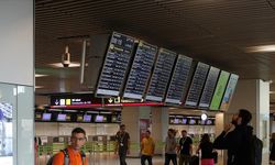 İspanyol İberia Havayollarında grev nedeniyle uçuşlar iptal edildi