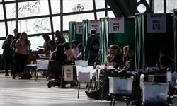Şili'de düzenlenen yeni anayasa referandumundan "hayır" çıktı