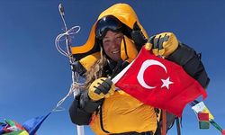 Türk dağcı Gülnur Tumbat "7 Kıta 7 Zirve" projesini tamamladı