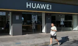 Huawei 2023'te hızla toparlanıyor: 100 milyar dolar gelir hedefi
