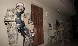 Mersin'de DEAŞ'a yönelik operasyonda 7 şüpheli yakalandı