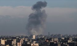 Hamas: İsrail'in Han Yunus'taki Kızılay binasını basması savaş suçudur