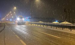 Bursa-Ankara kara yolunda kar etkili oluyor