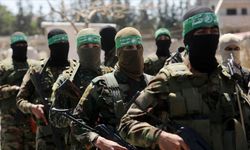 Hamas'tan, İsrail'in "Nasır Hastanesi'nde savaşçıları gözaltına aldık" iddiasına "savaş suçu" tepkisi