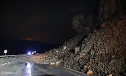 Bitlis-Baykan kara yolunda heyelan