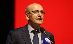 Bakan Şimşek, finansal okuryazarlığı düşük yatırımcıların piyasalarda temkinli olmasını istedi