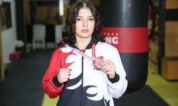 Kick boksçu Beril Özgül, madalya kazanınca baygınlık geçirdiği anı anlattı