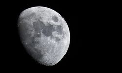 Bilim insanlarından Ay yüzeyindeki bilimsel araştırmalarda kullanılabilecek alanları koruma çağrısı